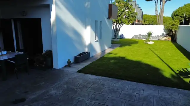 Jardí de Casa adosada en venda en Chiclana de la Frontera amb Jardí privat, Terrassa i Traster