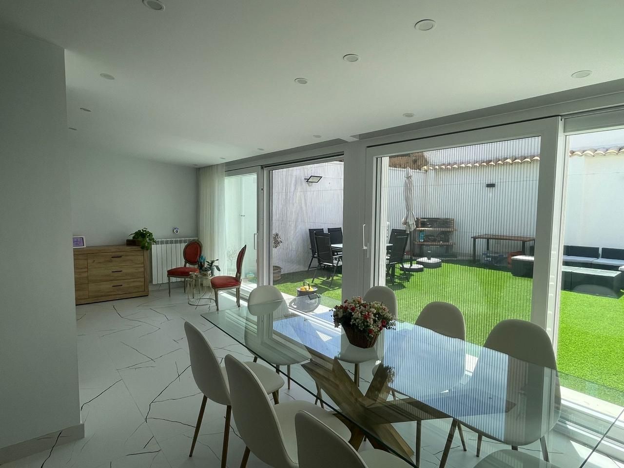 Dining room of Single-family semi-detached for sale in  Zaragoza Capital  with Air Conditioner, Heating and Terrace