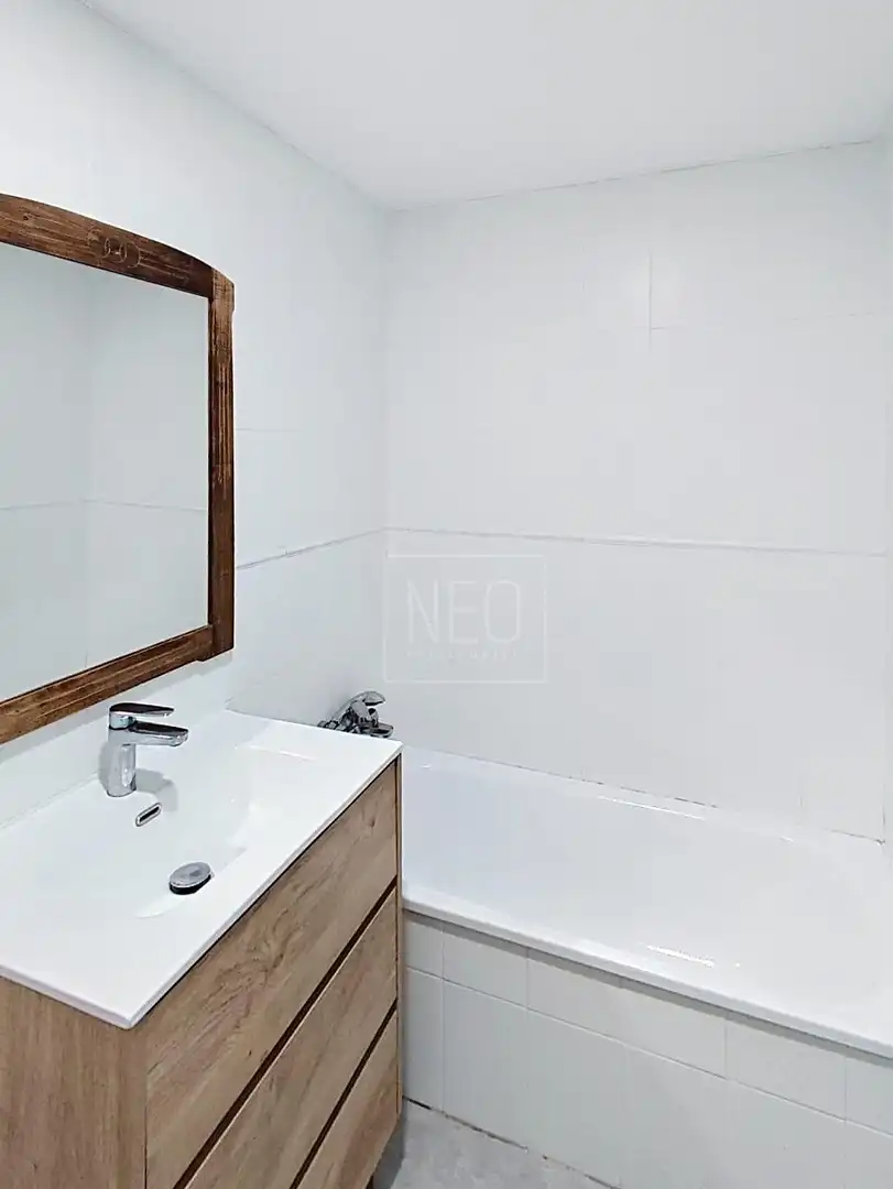 Bany de Casa o xalet en venda en La Zubia amb Jardí privat, Piscina i Balcó