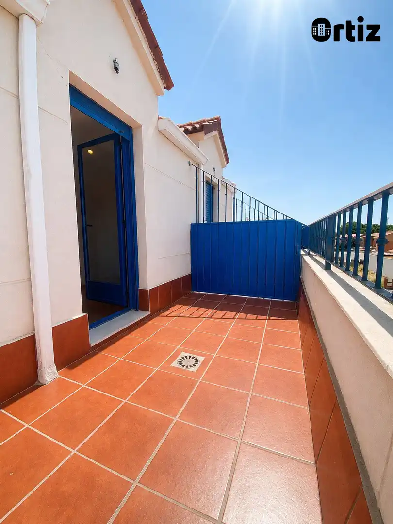 Terrasse von Dachboden zum Verkauf in Alovera mit Heizung, Terrasse und Abstellraum