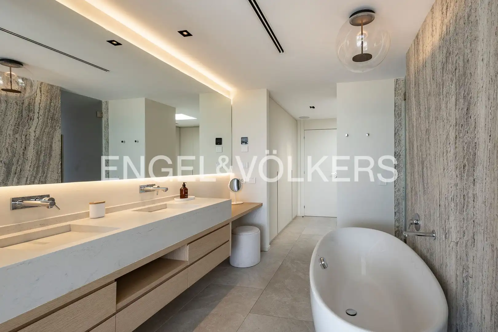Bathroom of Houses for rent in Sitges  with Air Conditioner, Heating and Private garden