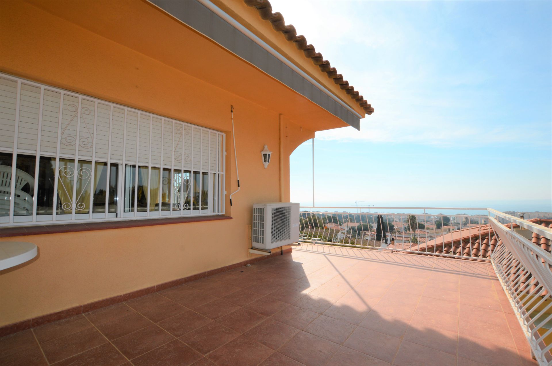 Exterior view of House or chalet for sale in Calafell  with Air Conditioner, Heating and Private garden