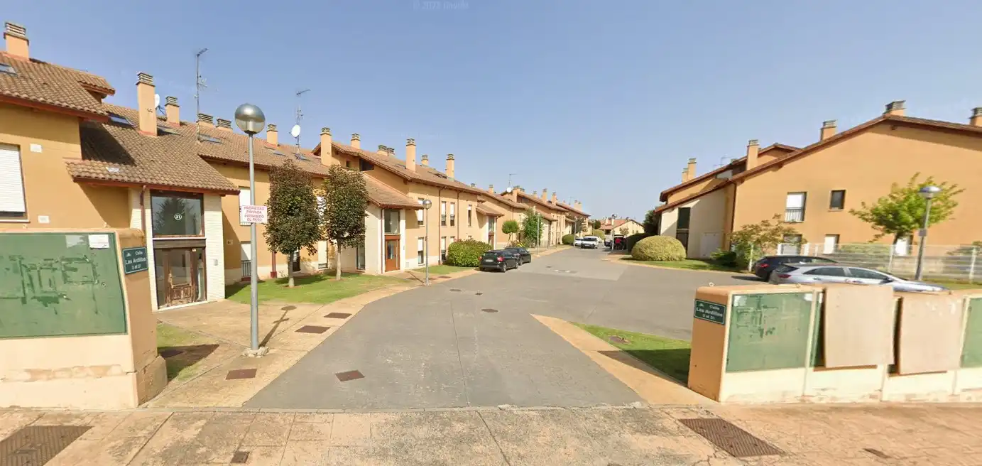 Exterior view of Houses for sale in Sojuela  with Private garden and Storage room