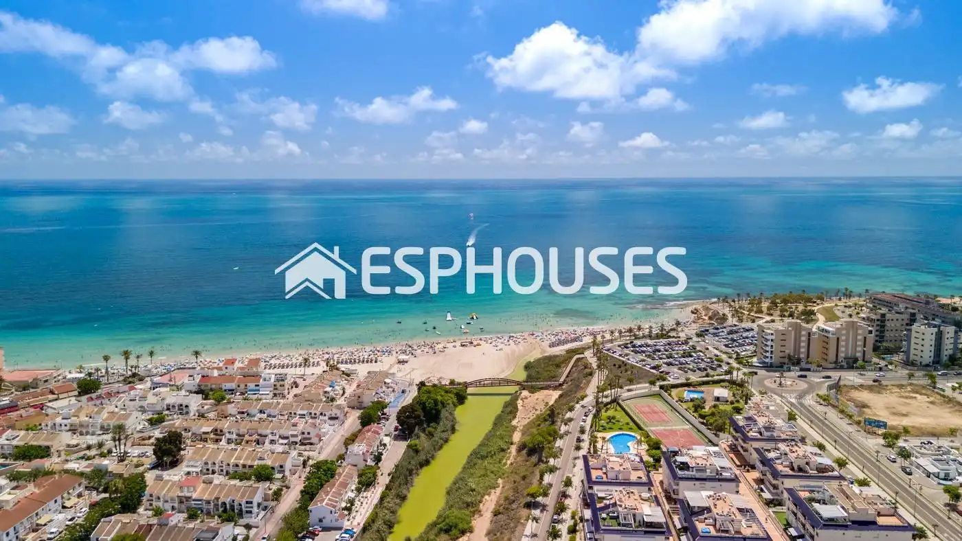 Casa o chalet en venta en Pilar de la Horadada con Terraza, Piscina y Balcón