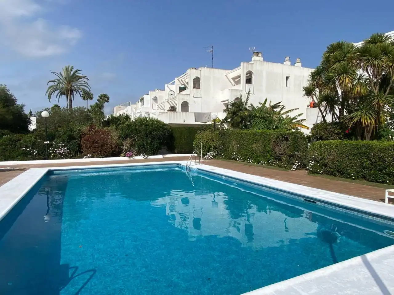 Dúplex en venta en Calle Santiago de Compostela, Sotogrande Costa