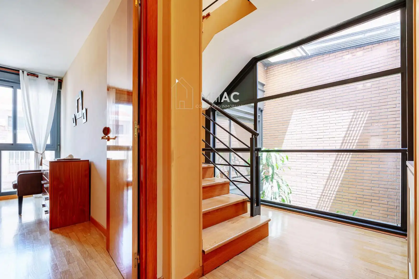 Casa adosada en venta en Madrid con Aire acondicionado, Calefacción y Jardín privado