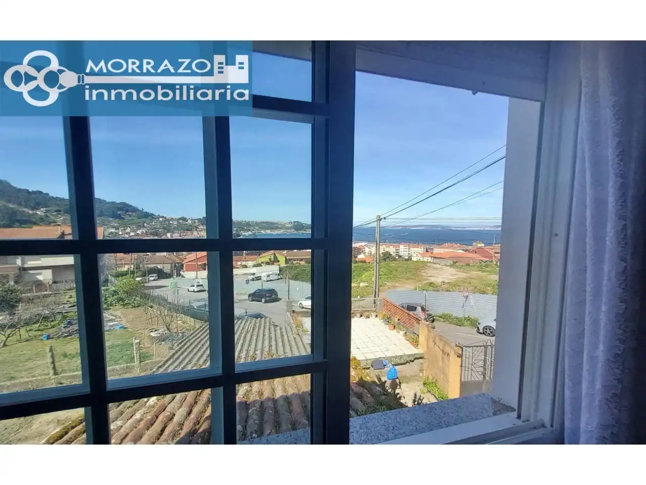 Vista exterior de Casa o xalet en venda en Bueu amb Calefacció, Parquet i Moblat