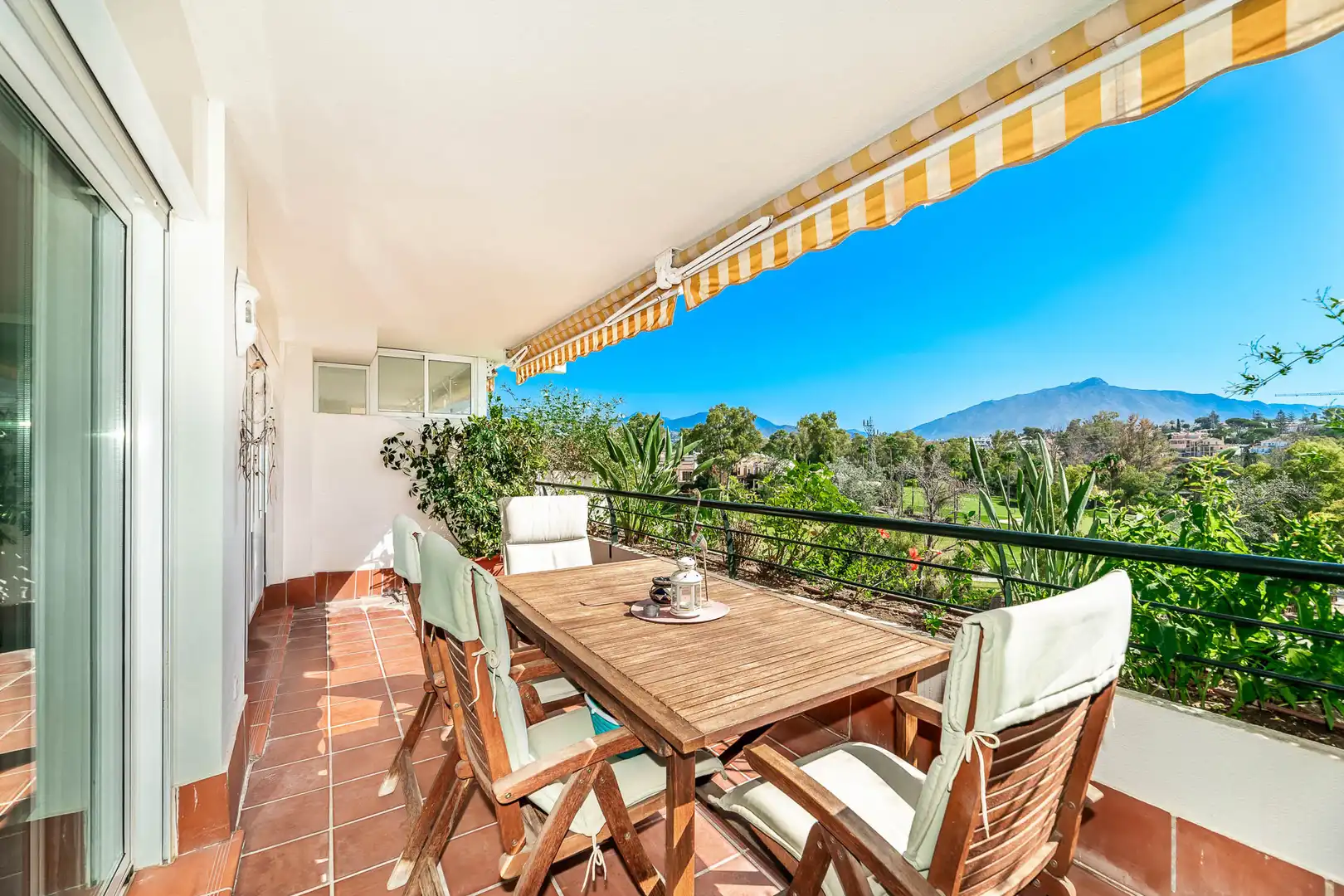 Terraza de Ático en venta en Marbella con Aire acondicionado, Calefacción y Terraza
