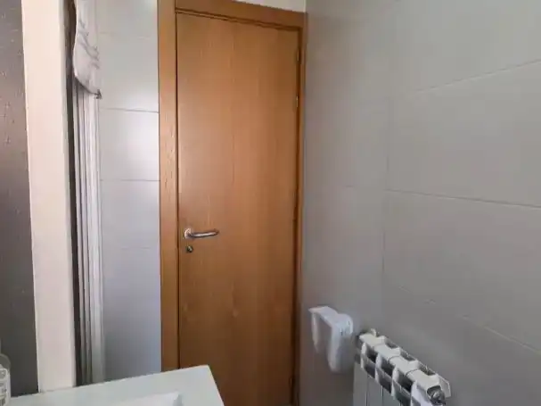 Bany de Pis en venda en Madrid amb Aire condicionat i Balcó