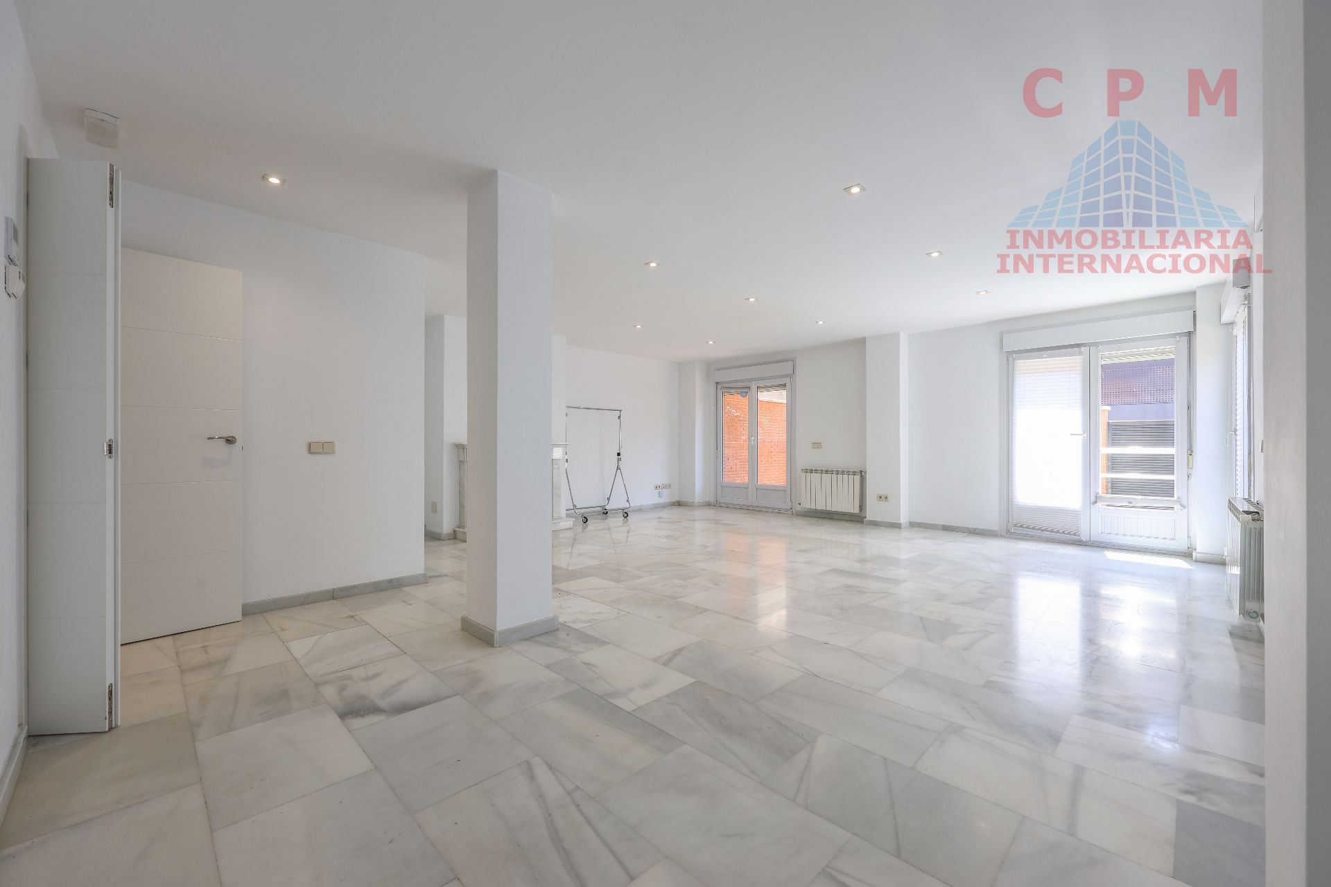 Single-family semi-detached to rent in  Madrid Capital  with Air Conditioner, Heating and Private garden