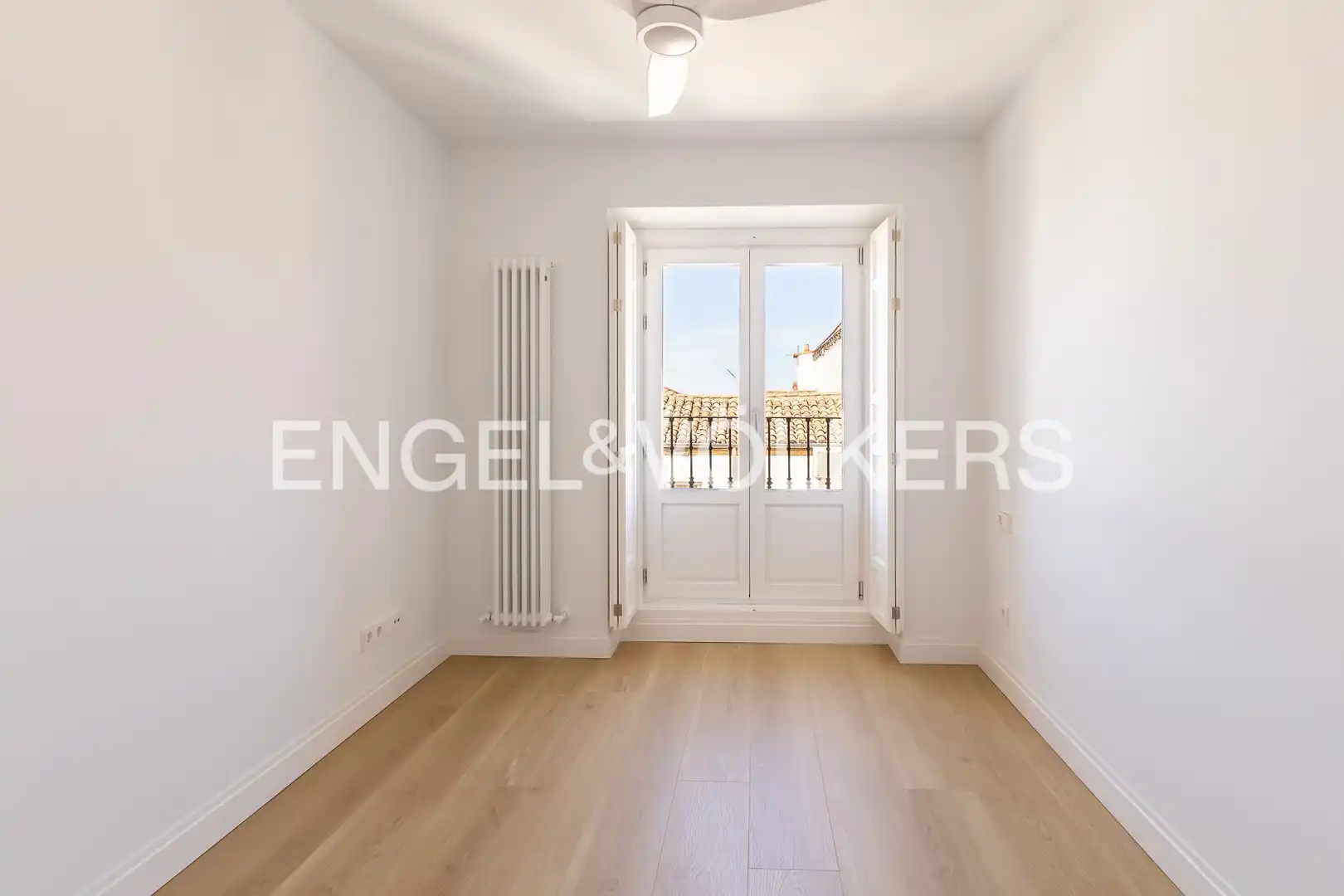 Dining room of Flat for sale in Madrid  with Air Conditioner, Heating and Storage room