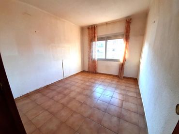 Flat with lift for sale in Centre