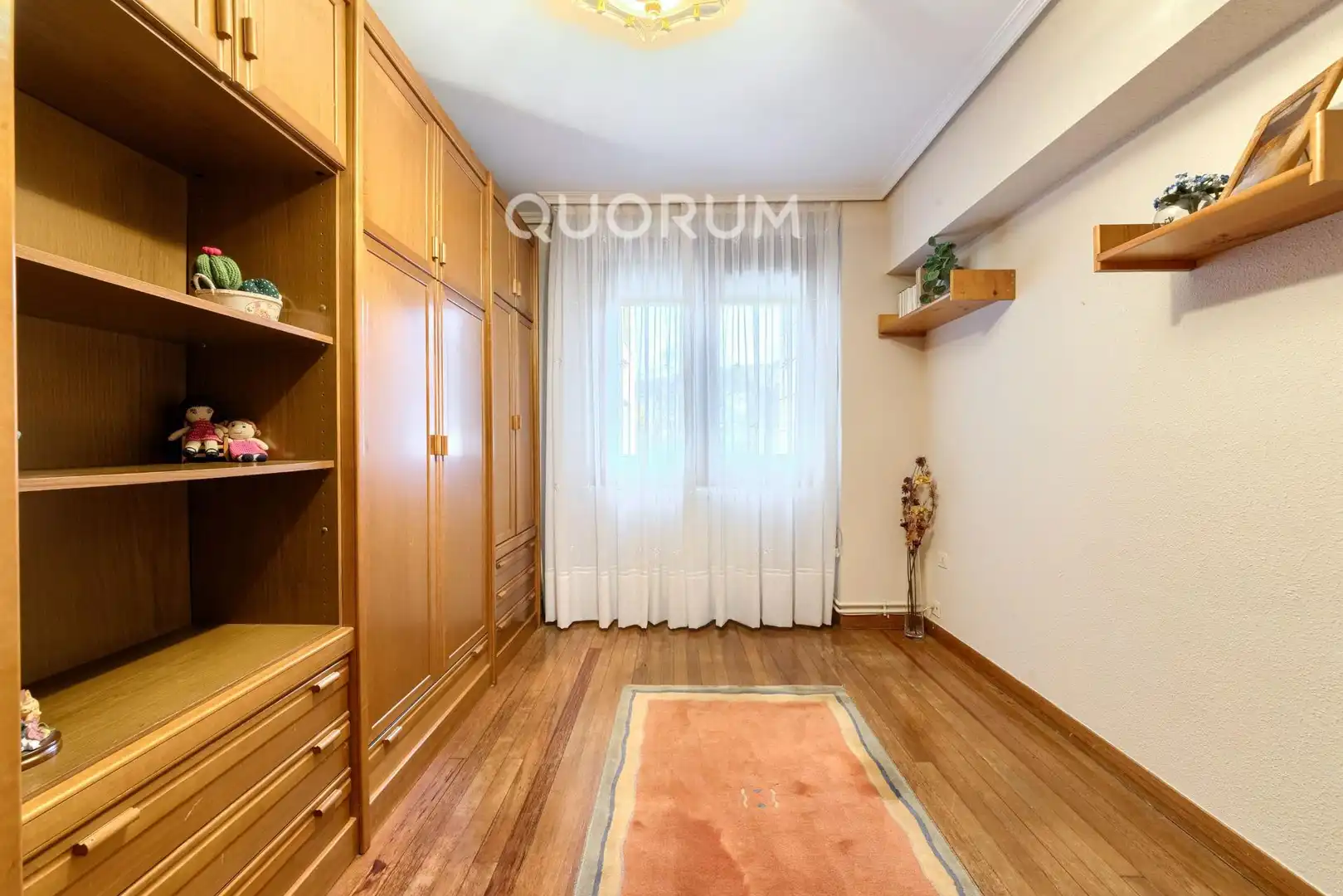 Habitación de Piso en venta en Basauri  con Calefacción, Trastero y Amueblado