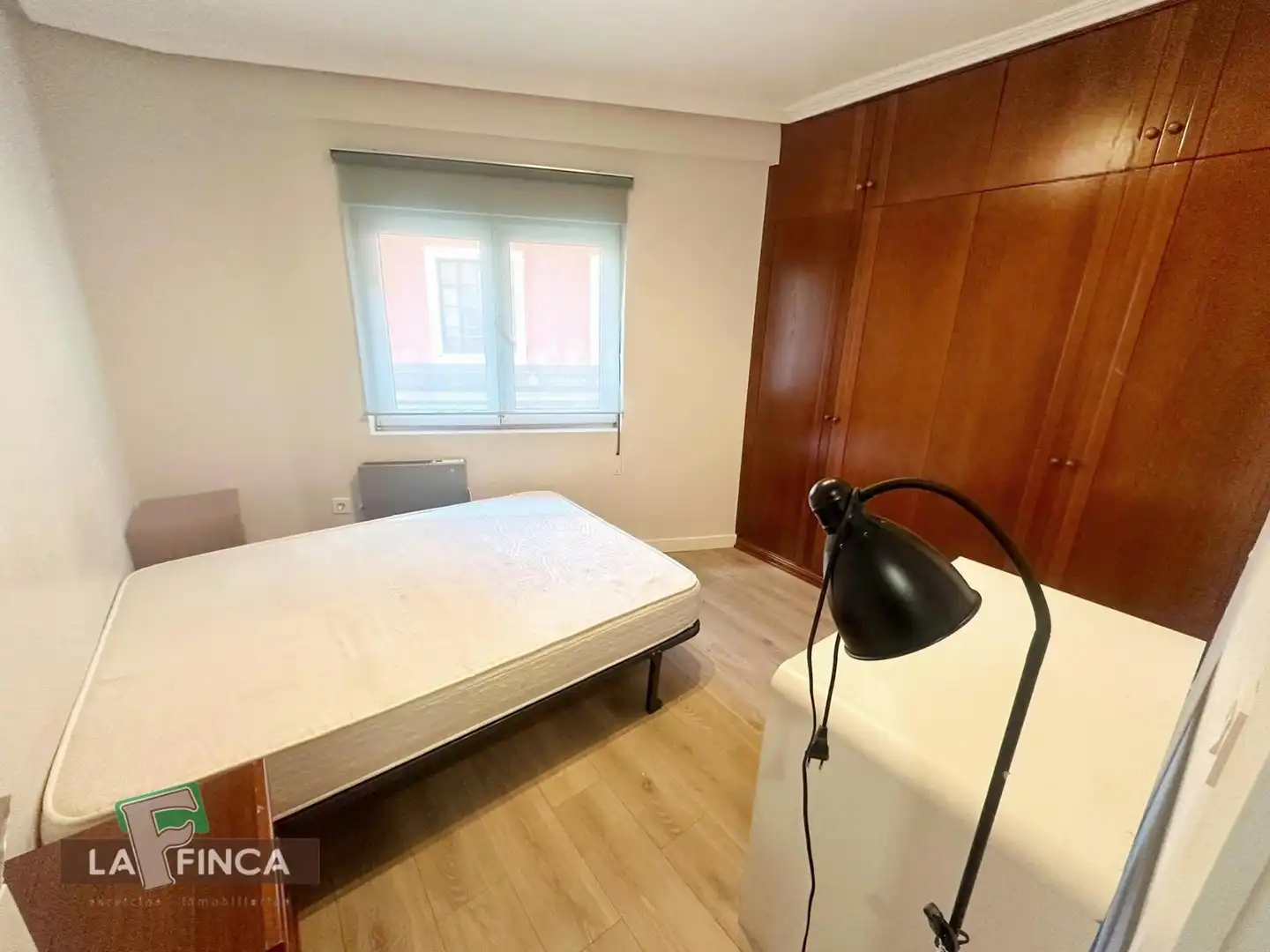 Habitación de Piso en venta en Oviedo  con Calefacción y Trastero