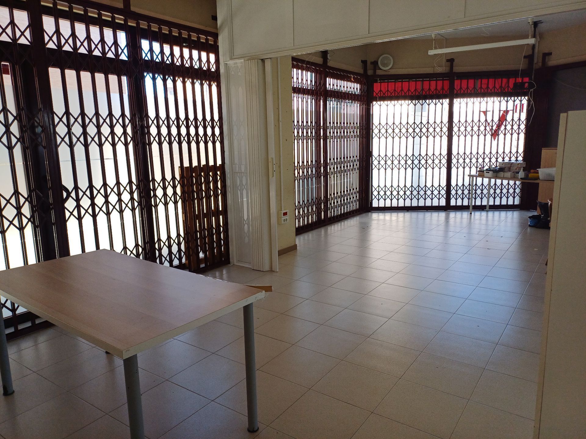 Premises for sale in Sabadell  with Air Conditioner