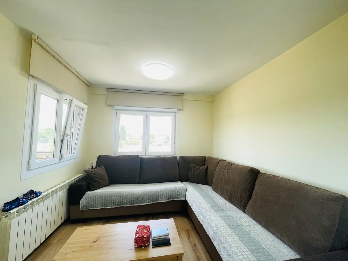 Living room of Flat for sale in Cadrete  with Air Conditioner, Heating and Private garden