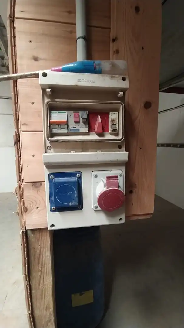 Jardín de Nave industrial de alquiler en Manises con Calefacción y Alarma