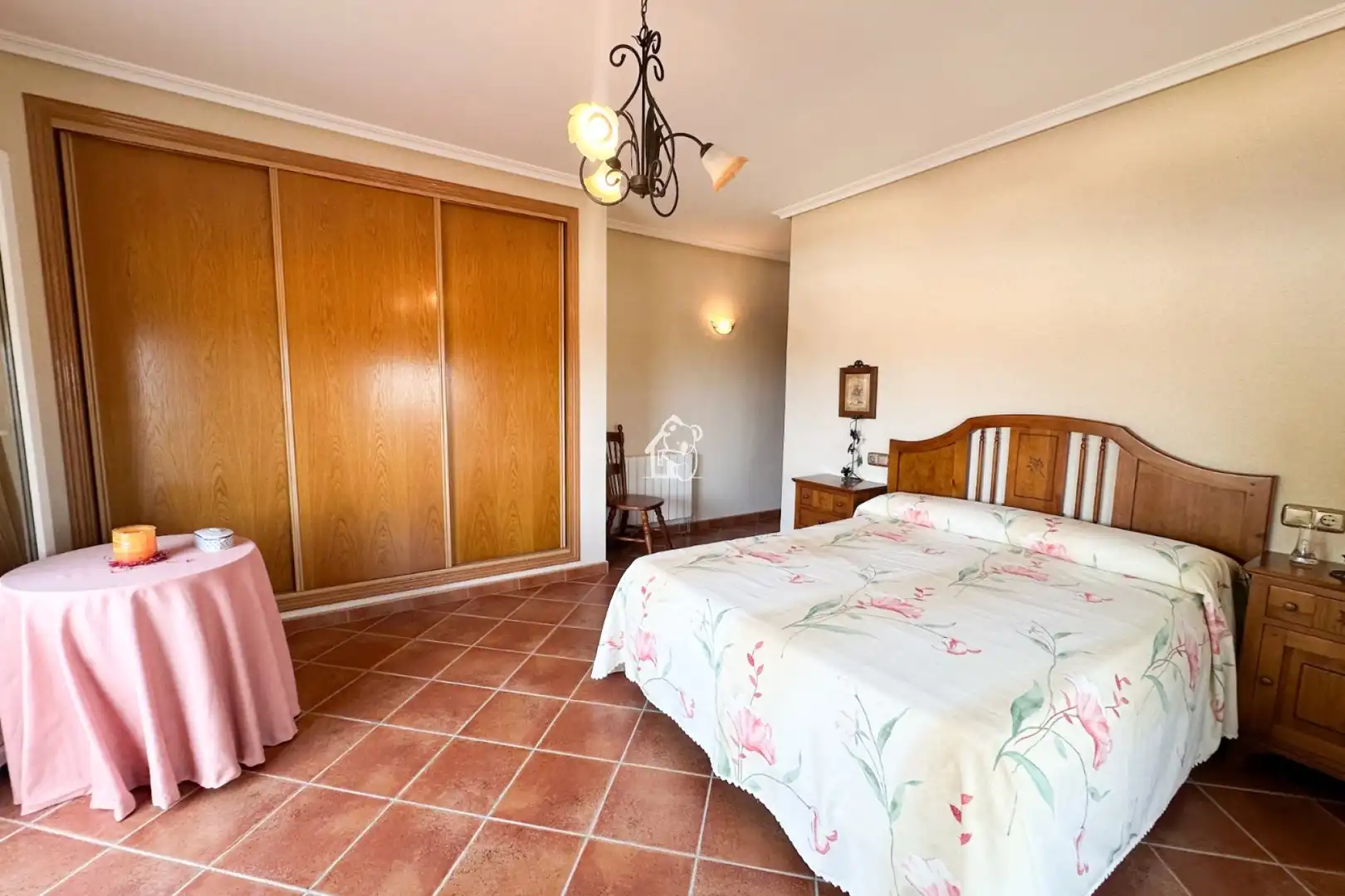 Dormitori de Finca rústica de lloguer en San Miguel de Salinas amb Aire condicionat, Jardí privat i Terrassa