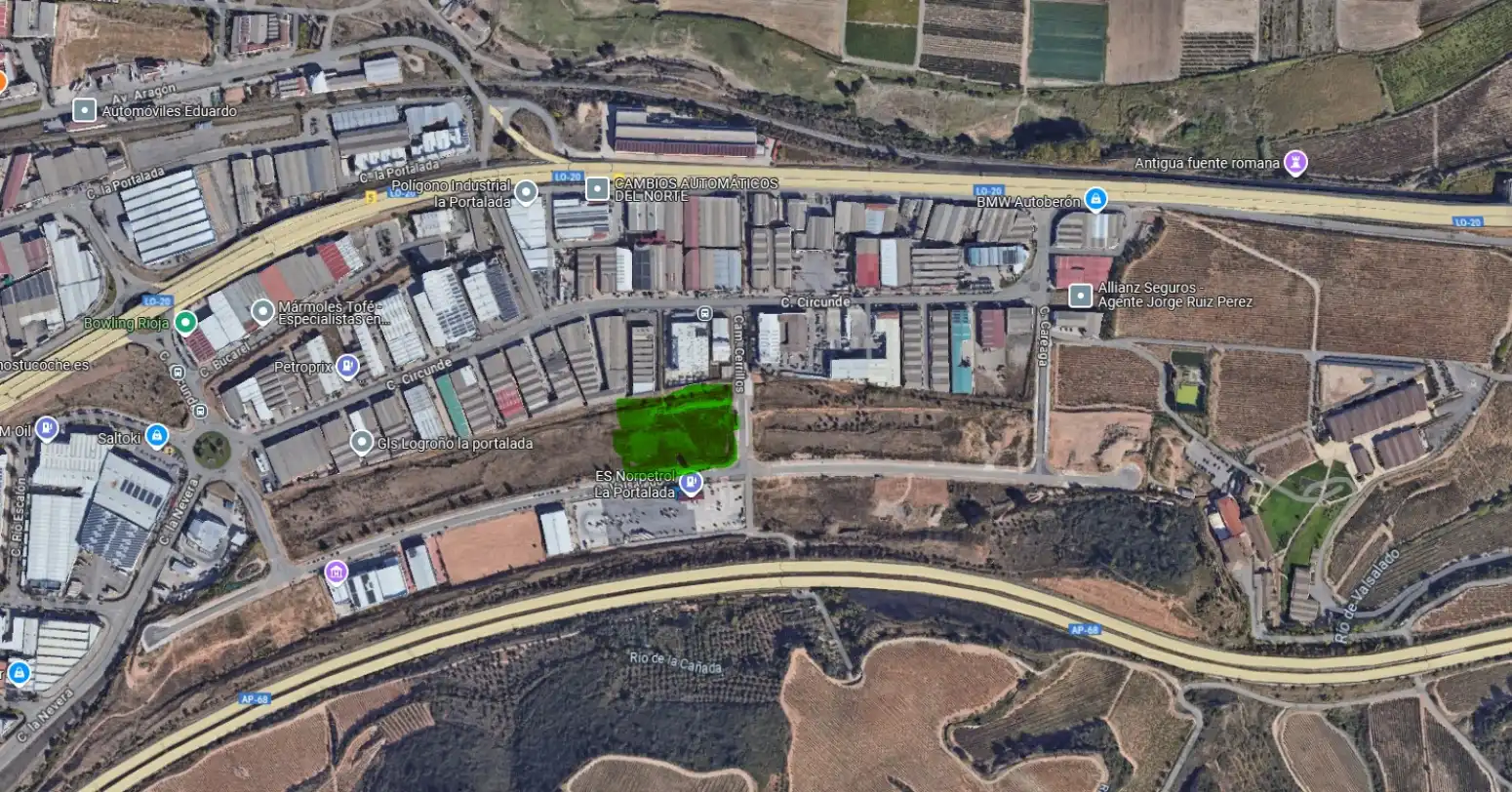 Vista exterior de Residencial en venda en  Logroño
