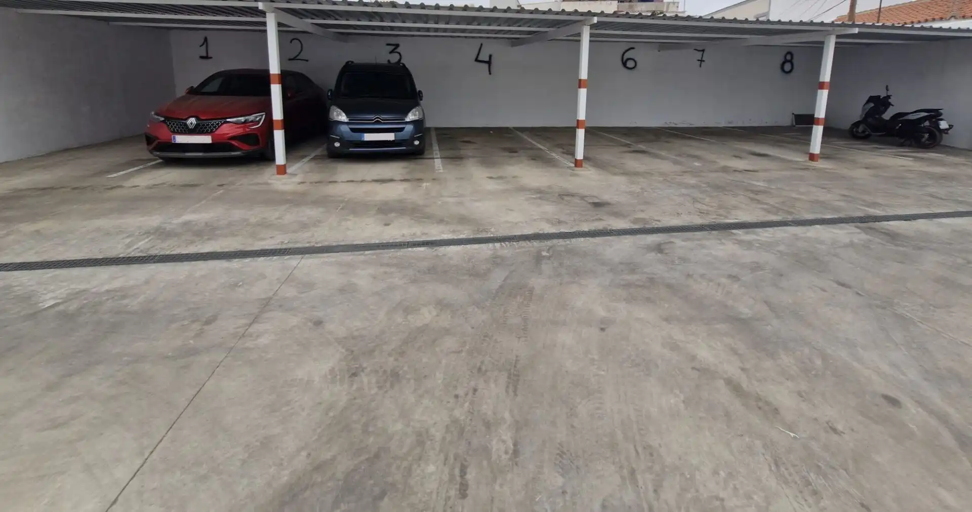 Aparcament de Casa o xalet en venda en La Línea de la Concepción