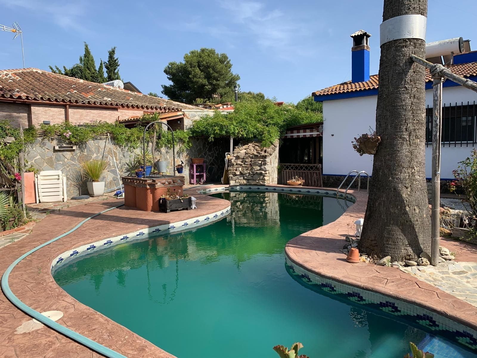 Piscina de Casa o xalet en venda en Chiclana de la Frontera amb Aire condicionat, Terrassa i Traster