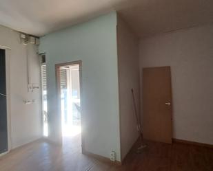 Premises for sale in Brenes  with Air Conditioner, Heating and Internet