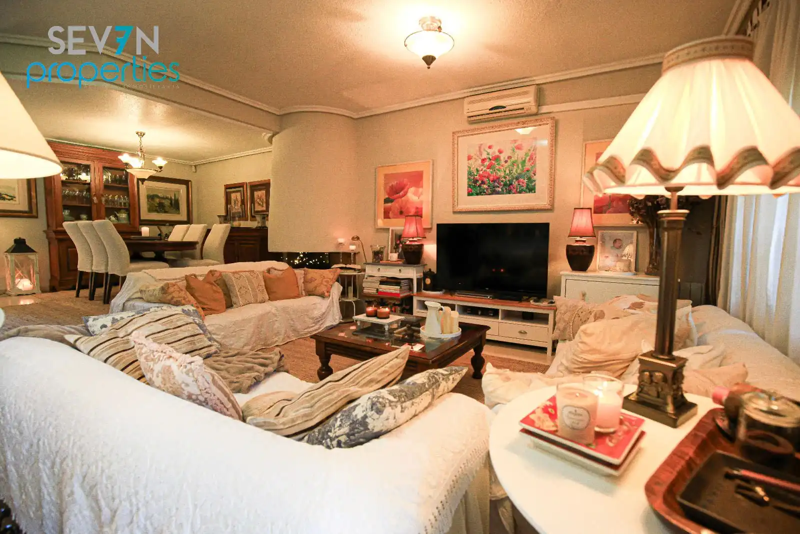 Sala de estar de Casa adosada en venta en Alicante / Alacant con Aire acondicionado, Calefacción y Piscina