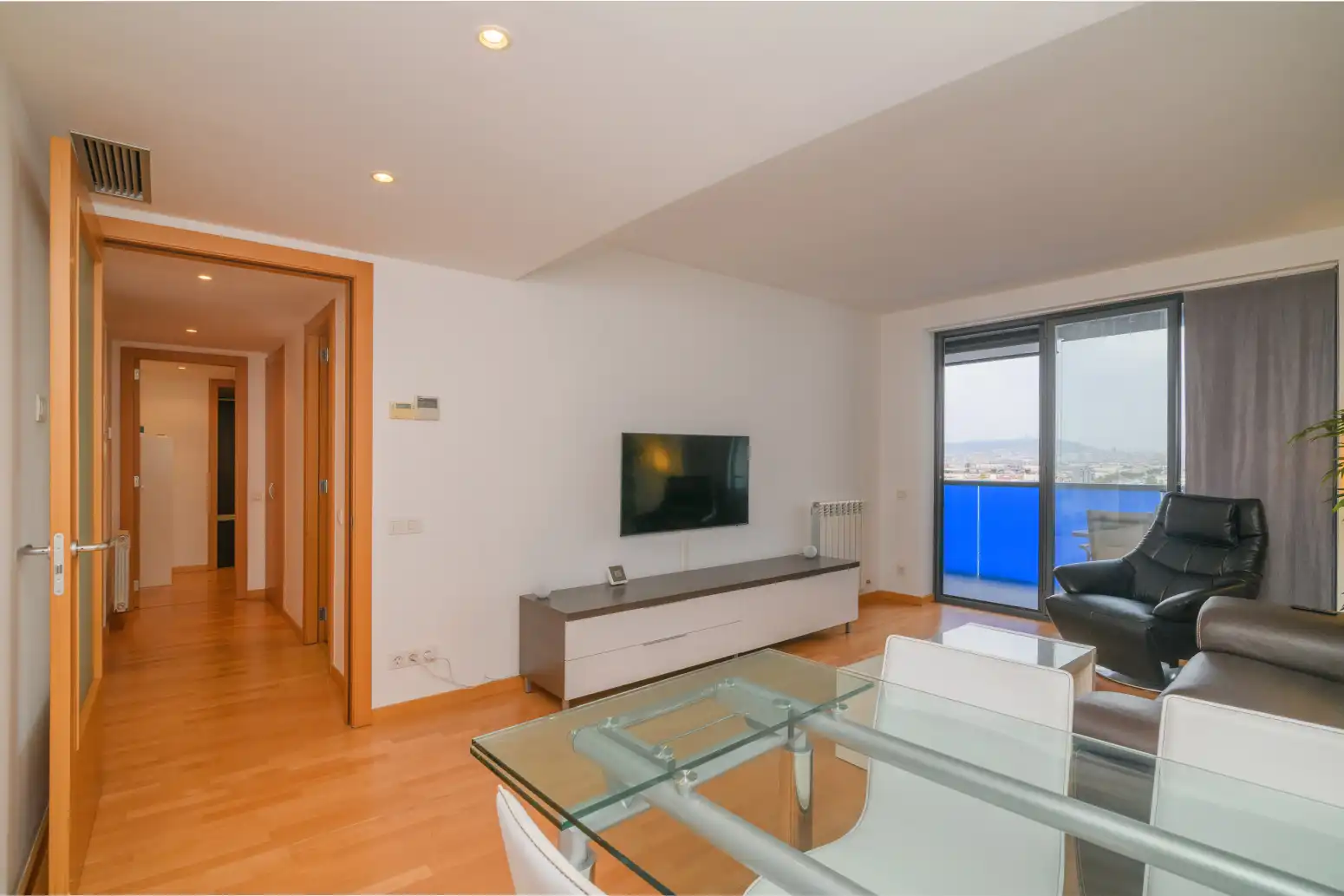 Sala de estar de Piso en venta en Viladecans con Aire acondicionado, Calefacción y Jardín privado