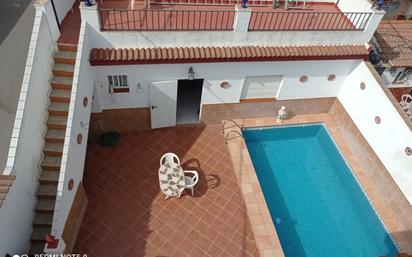 Swimming pool of House or chalet for sale in Gines