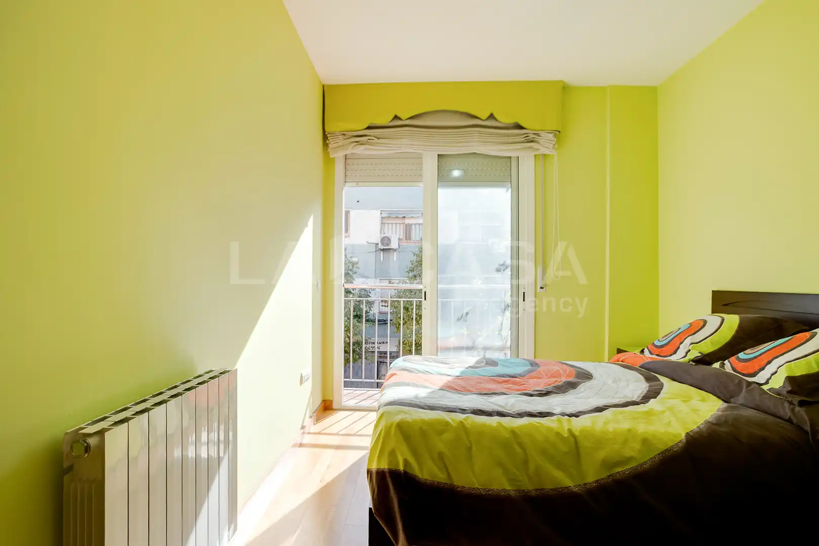 Habitación de Piso en venta en Santa Coloma de Gramenet con Calefacción, Terraza y Trastero