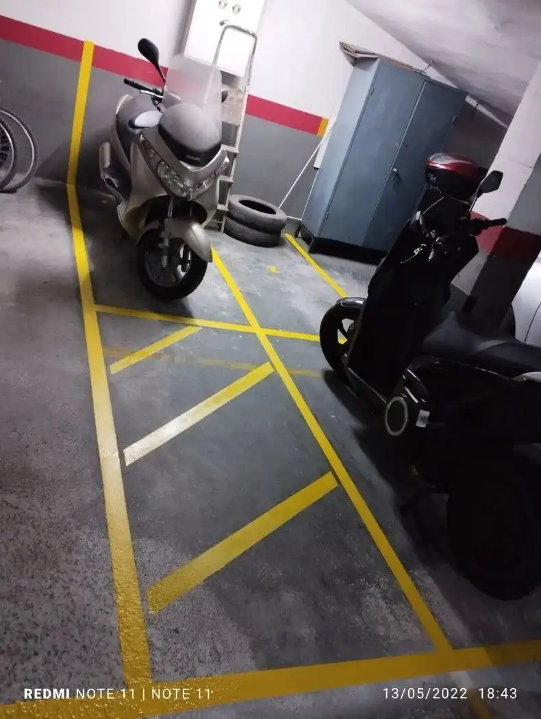 Moto in affitto a Carrer de Concepción Arenal 257, imagen 3