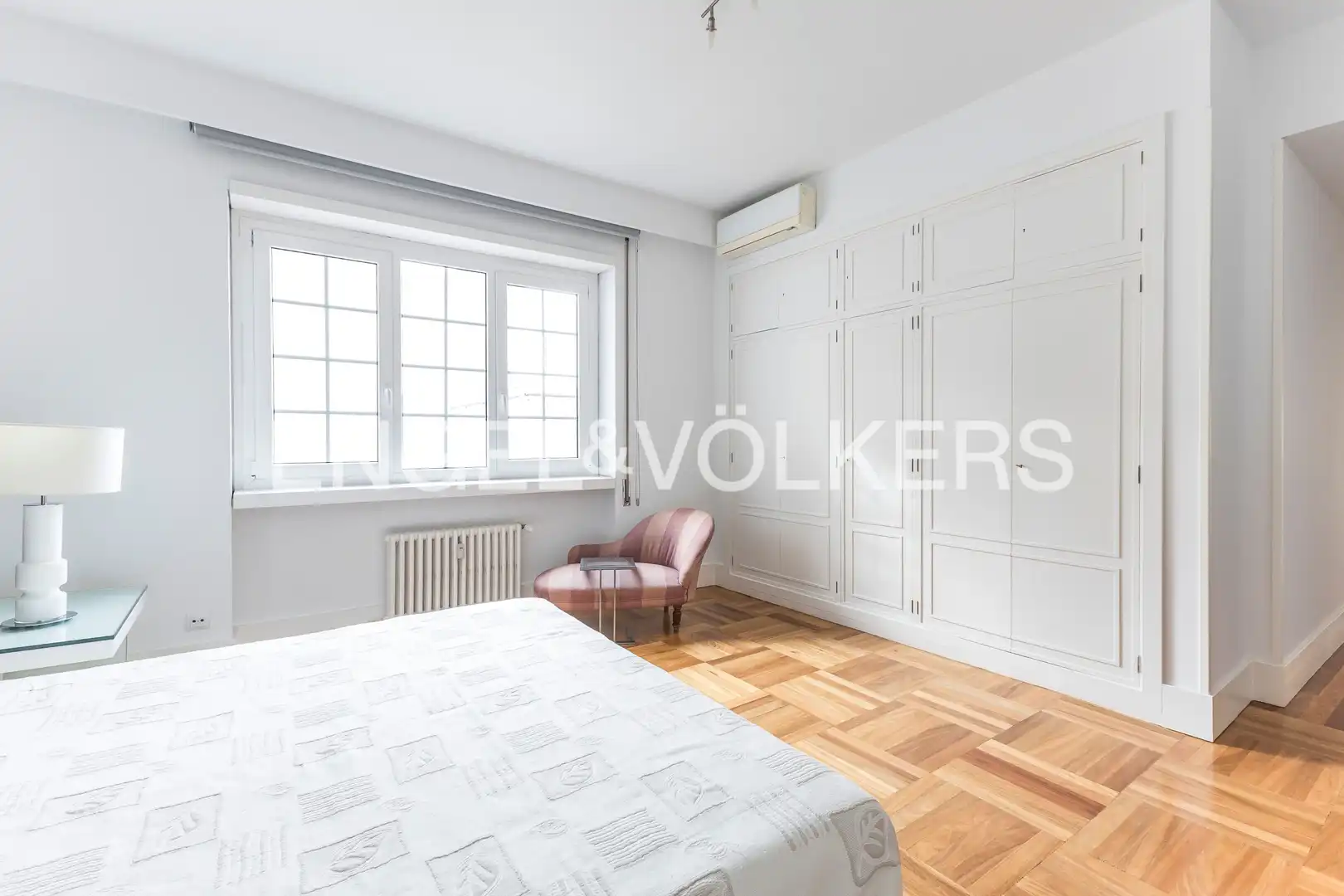 Schlafzimmer von Wohnung zur Miete in Madrid mit Klimaanlage, Heizung und Parkett