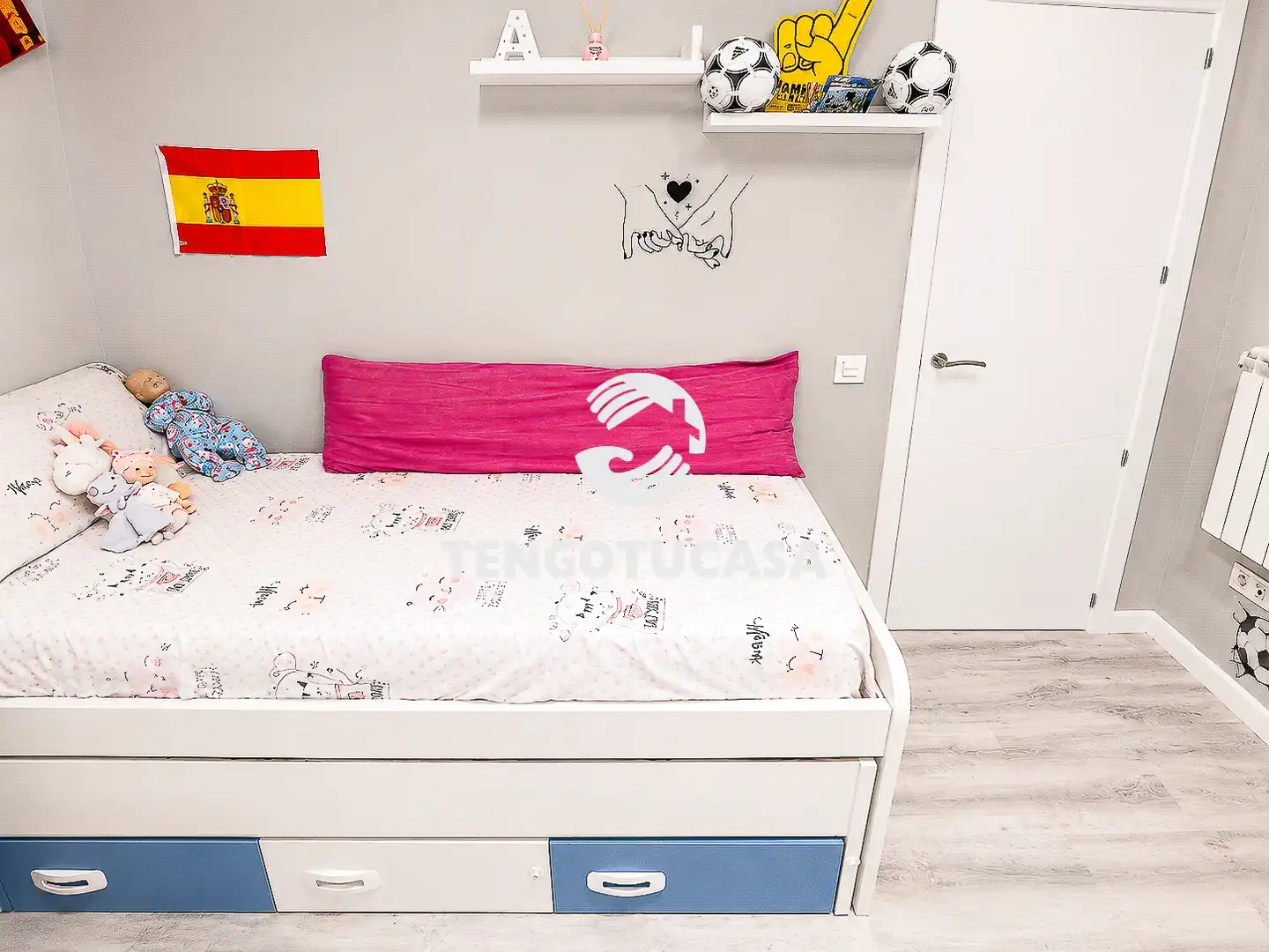 Bedroom of Flat for sale in Madrid