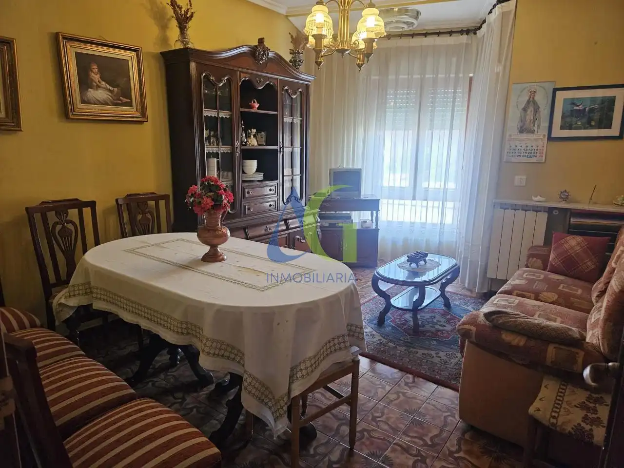 Sala d'estar de Pis en venda en San Andrés del Rabanedo amb Calefacció, Traster i Moblat