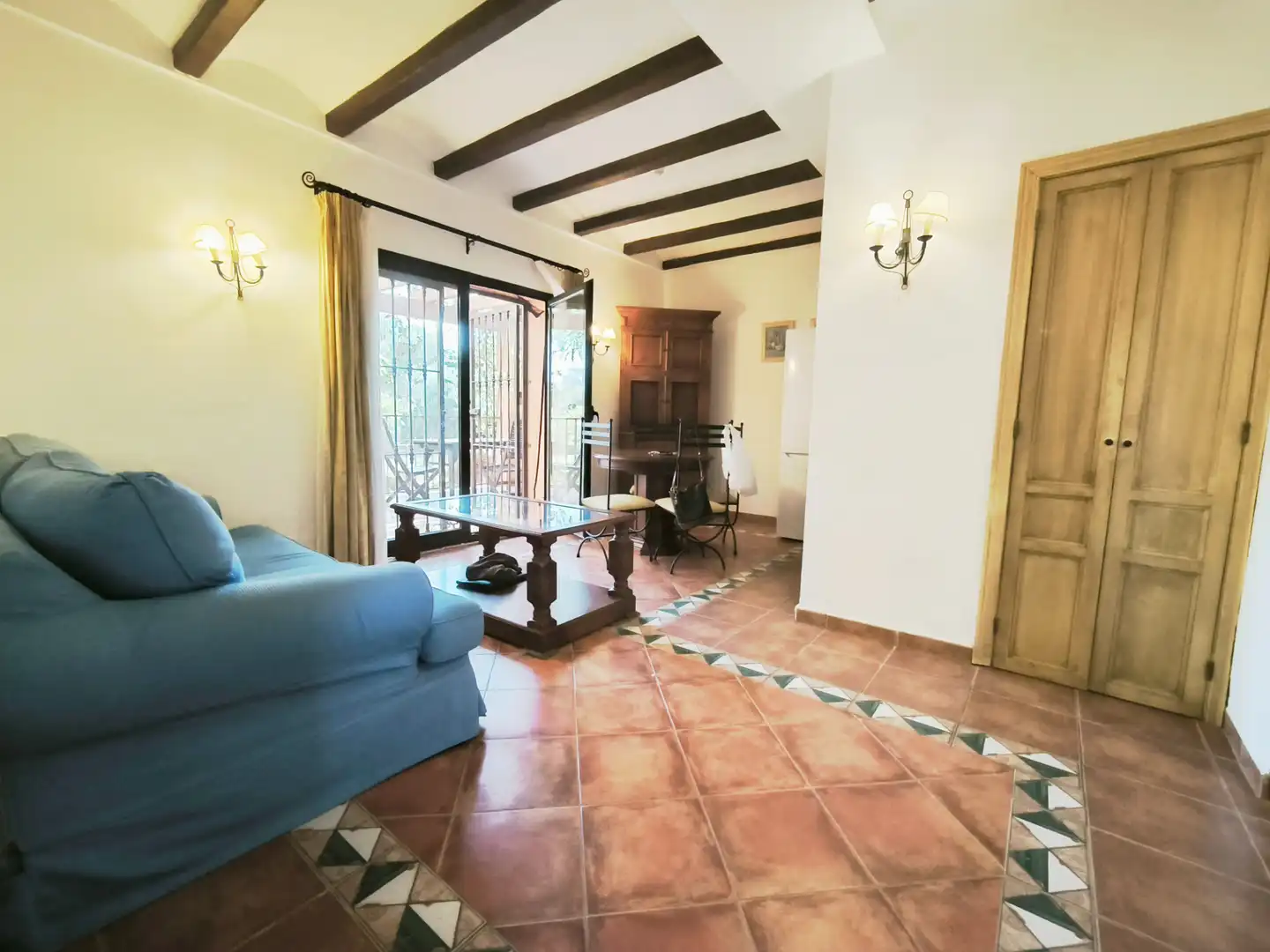Sala de estar de Apartamento en venta en La Alcaidesa con Terraza y Piscina comunitaria