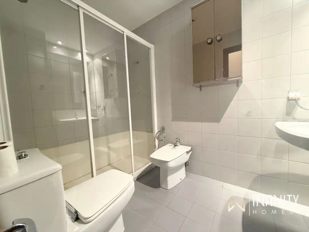 Flat for sale in Cosme Echevarrieta Kalea, Abandoibarra - Guggenheim