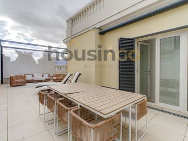 Ático con ascensor en venta en Gran Vía
