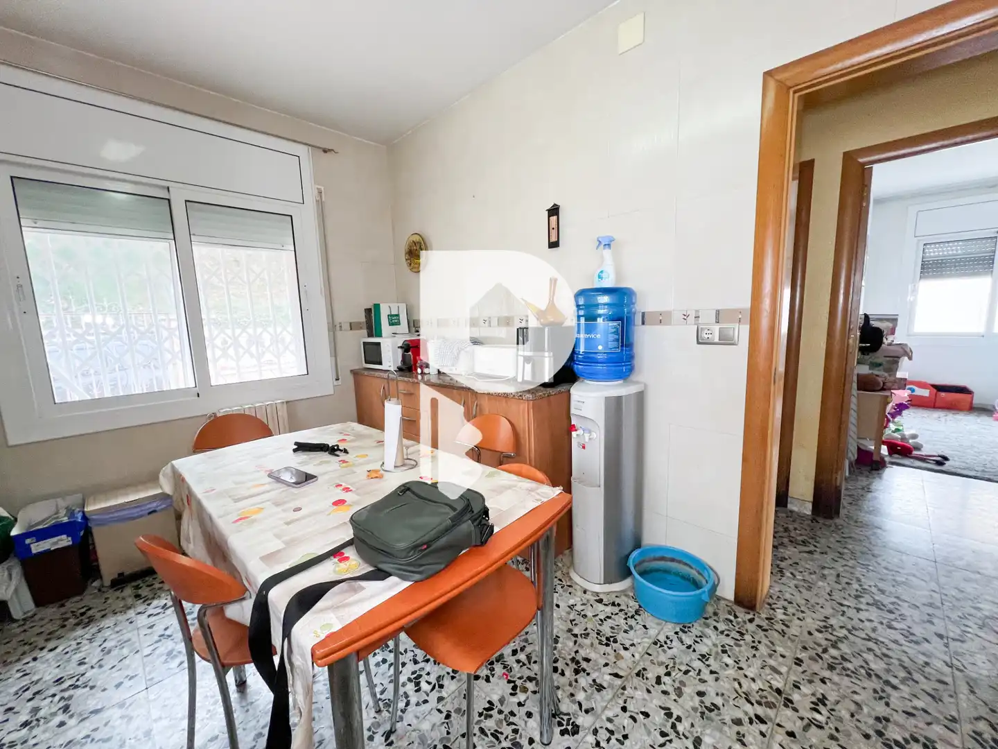 Cuina de Casa o xalet en venda en Torrelles de Llobregat amb Aire condicionat, Calefacció i Jardí privat