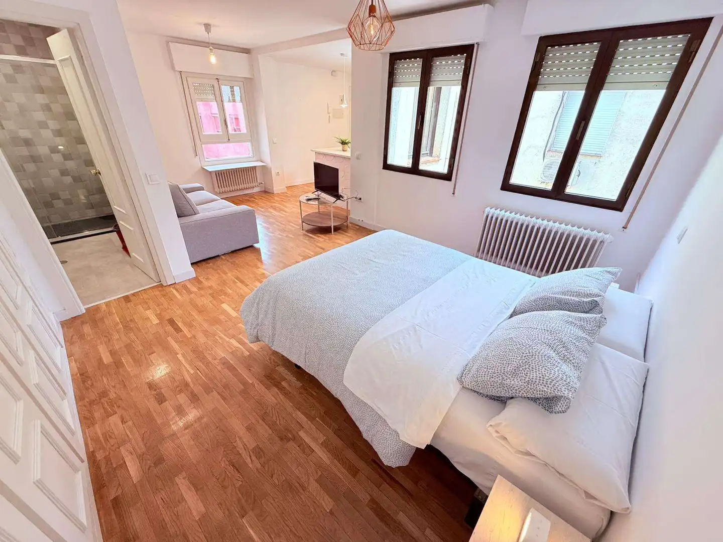 Bedroom of Study for share in Madrid  with Air Conditioner, Heating and Terrace