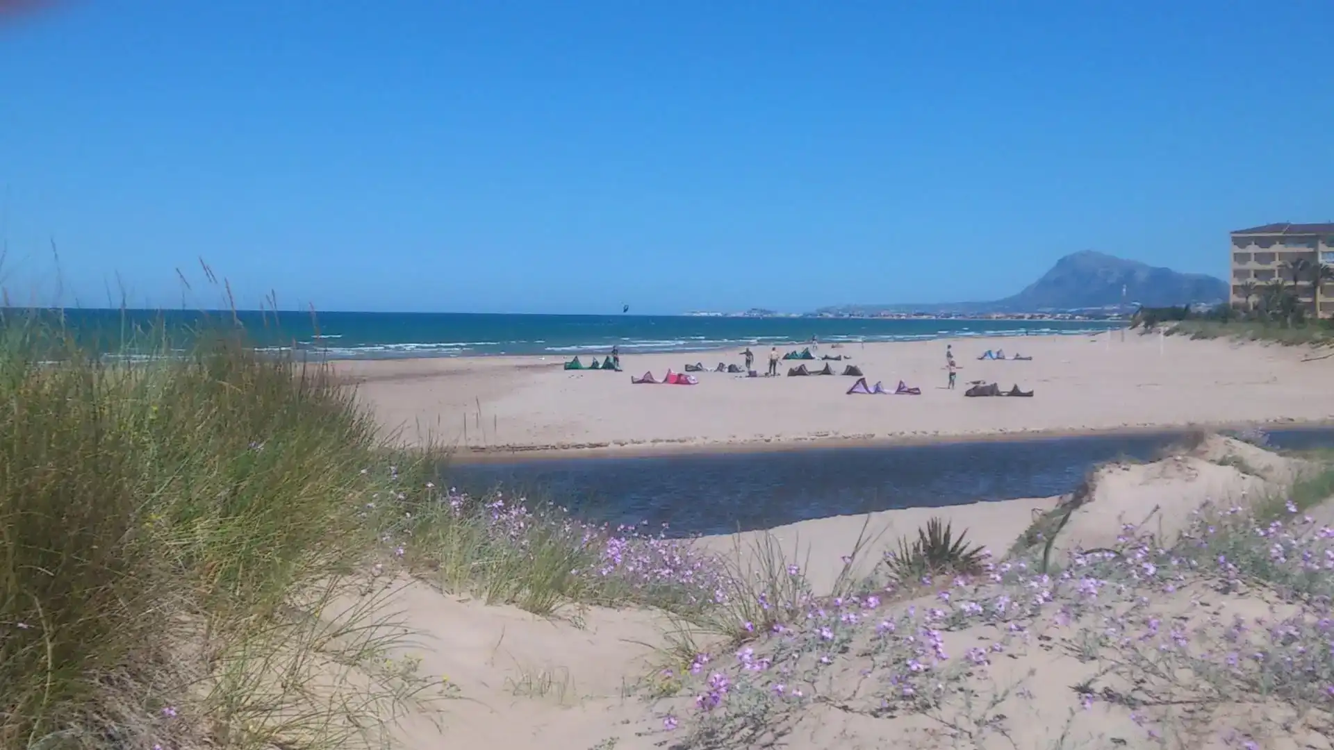 Vista exterior de Pis en venda en Oliva amb Aire condicionat i Piscina