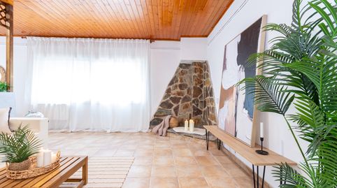 Preciosa casa para reformar en zona tranquila situada en El Palà con impresionantes vistas de Montserrat., imagen 3
