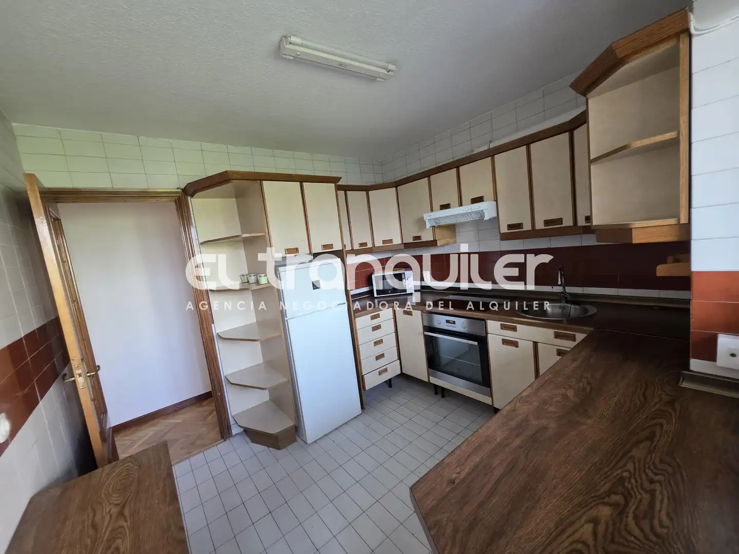 Kitchen of Flat for rent in Madrid  with Parquet flooring, Terrace and Furnished
