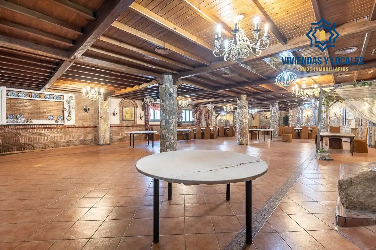 Local comercial en venda a Pinos Genil, imagen 13