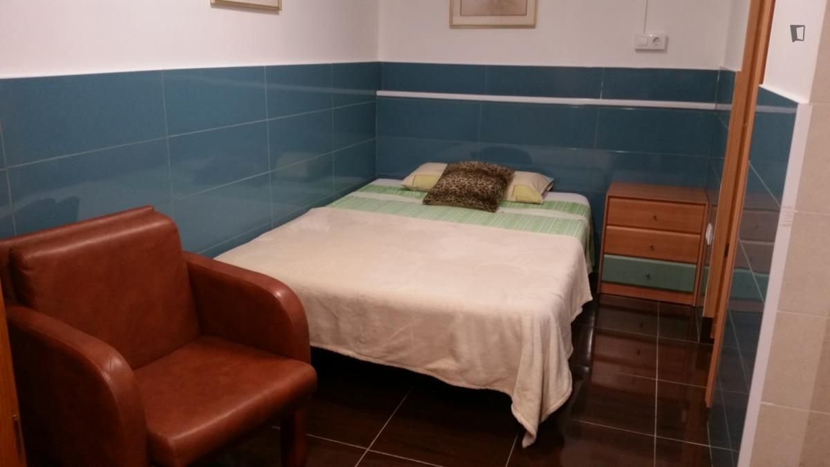 Dormitori de Estudi de lloguer en L'Hospitalet de Llobregat amb Aire condicionat, Calefacció i Moblat