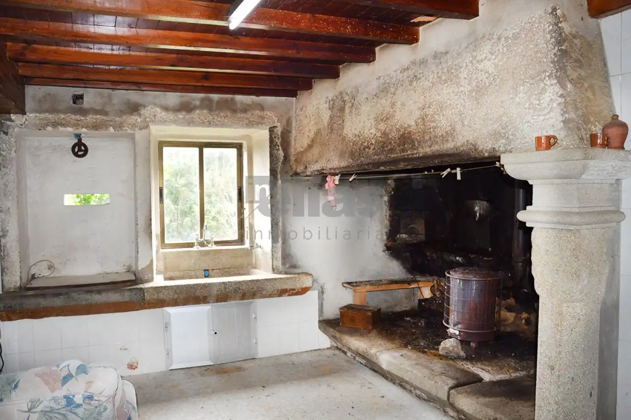 House with garden for sale in Vimianzo, imagen 3