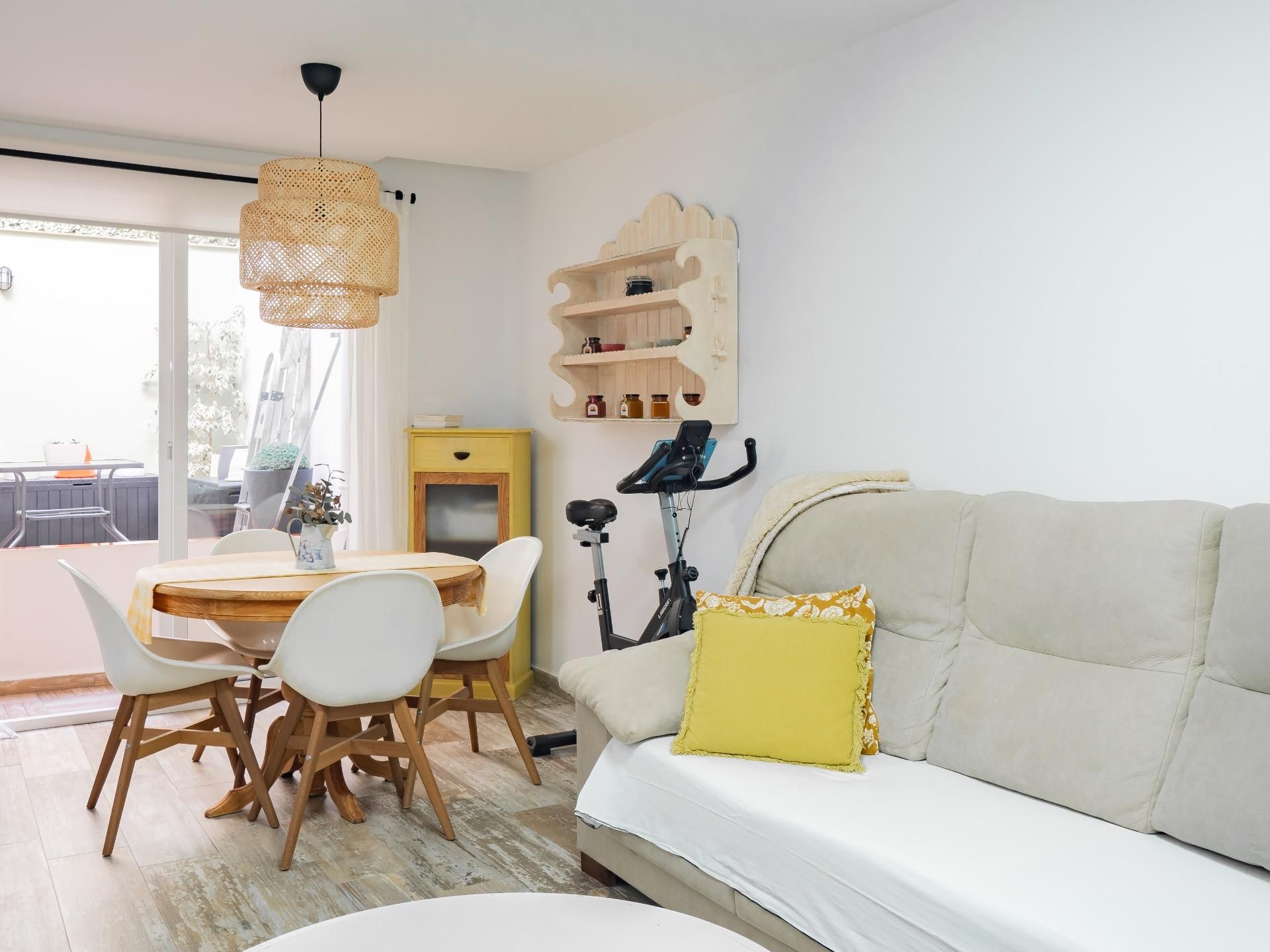 Sala d'estar de Casa o xalet en venda en Málaga Capital amb Aire condicionat, Calefacció i Terrassa