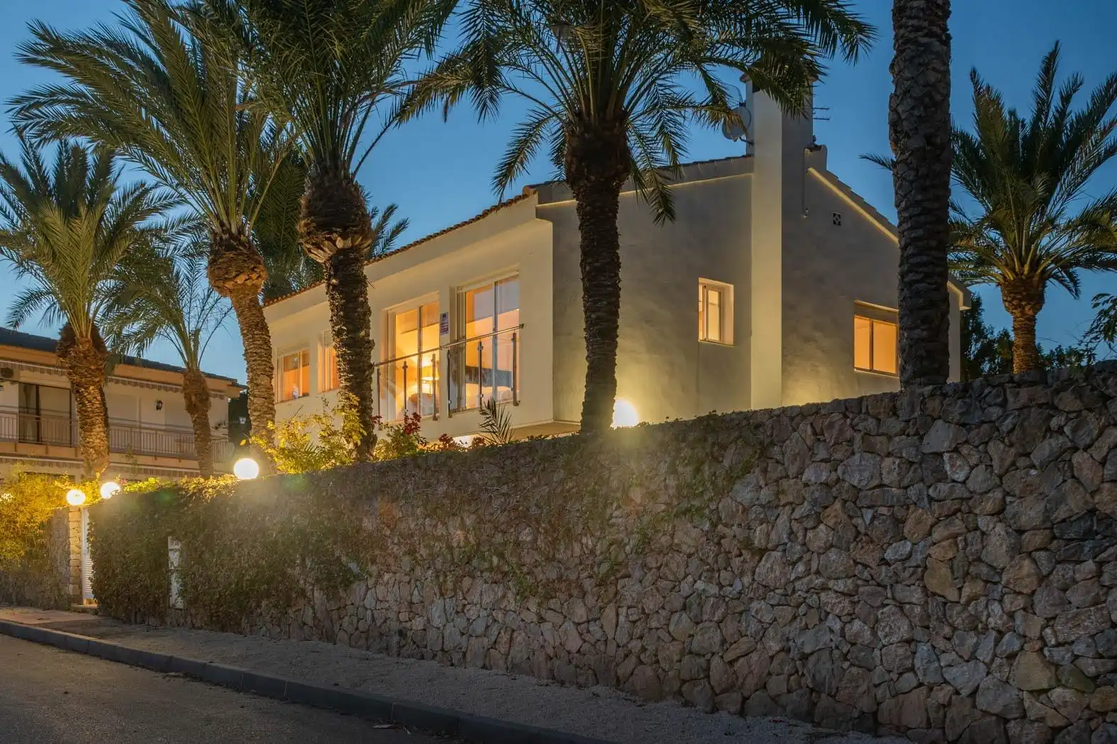 Vista exterior de Casa o xalet en venda en Águilas amb Aire condicionat, Calefacció i Jardí privat