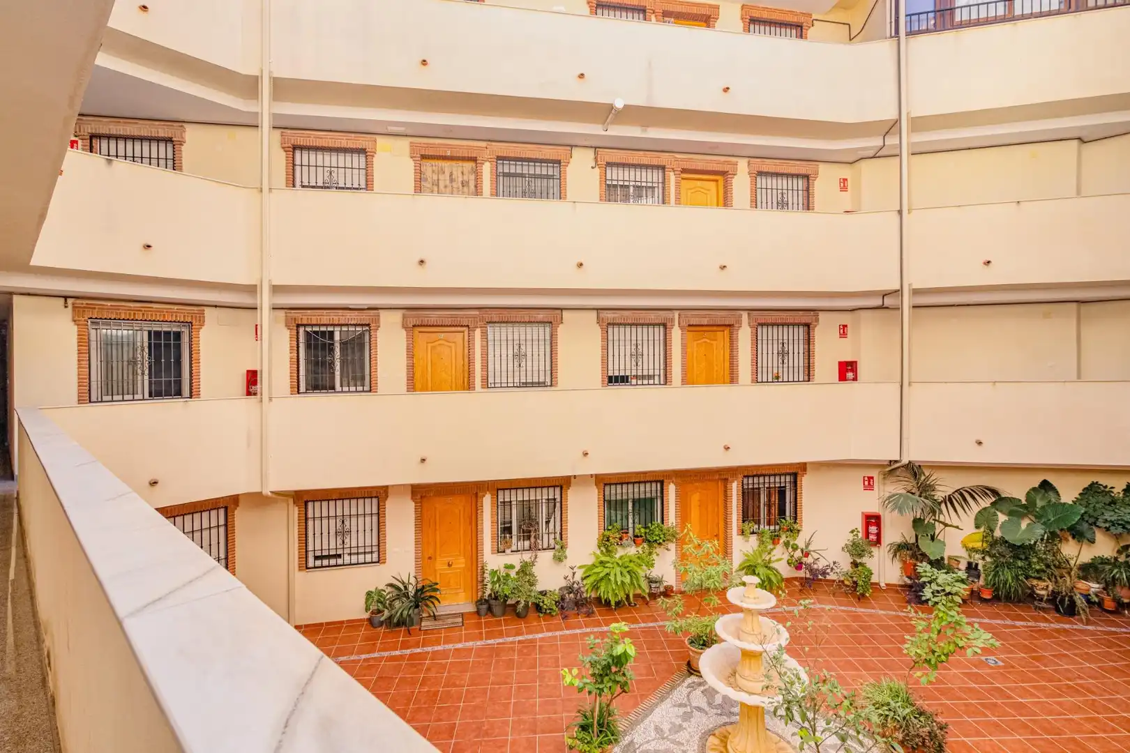 Vista exterior de Apartament en venda en La Zubia amb Moblat