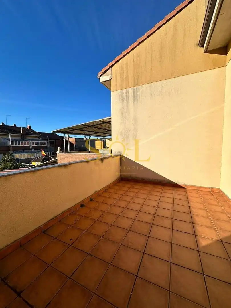 Terraza de Casa adosada en venta en Hospital de Órbigo con Calefacción, Jardín privado y Parquet