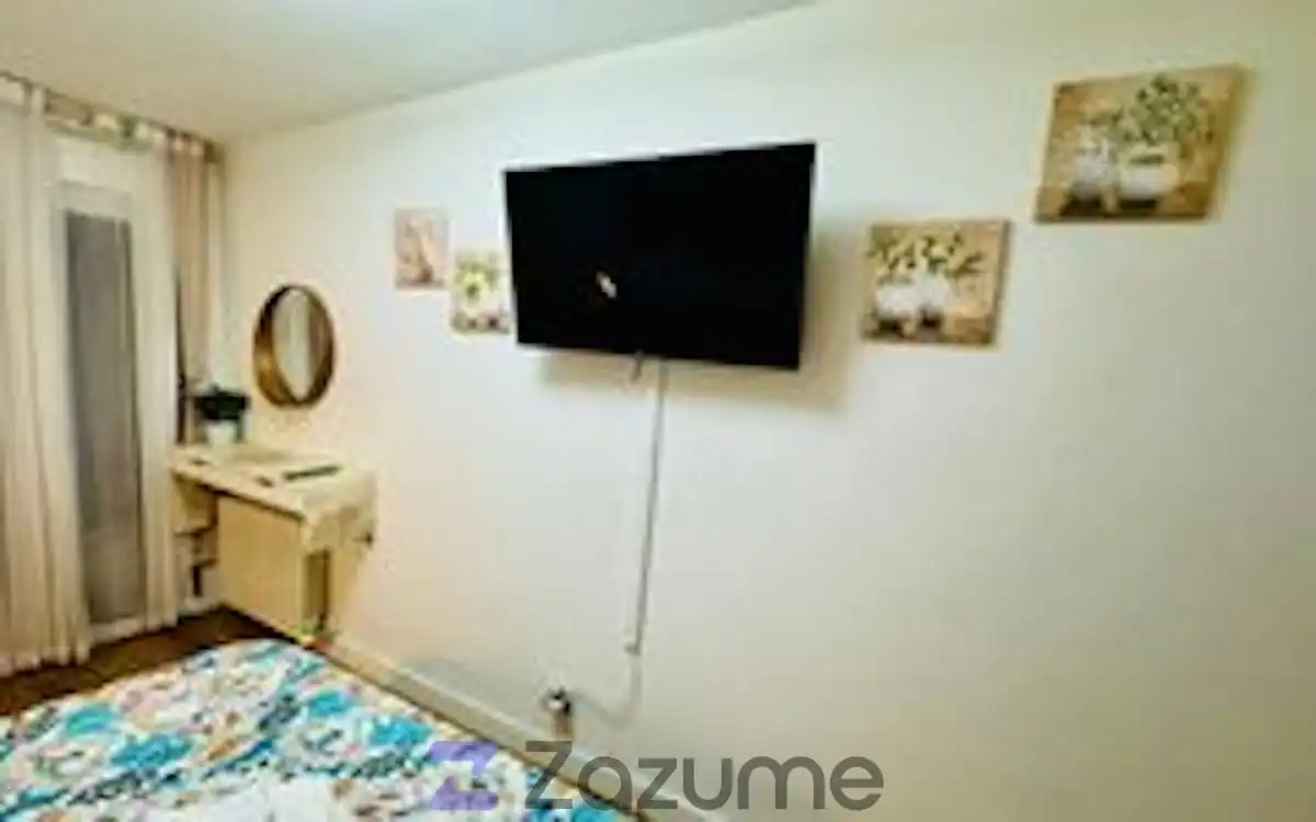 Room in C. Empleo Juvenil, Orcasitas